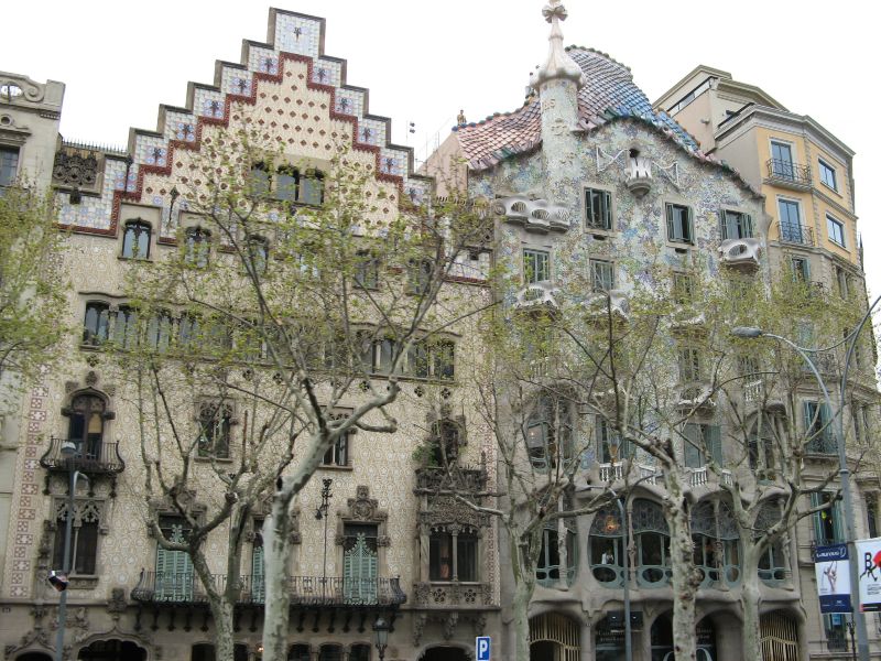 Casa Amattler und Casa Battló (von Antoni Gaudi) an der Passeig de Gracia