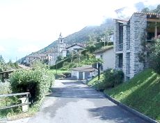 Blick von der Strasse nach Scaiano zurück nach Caviano