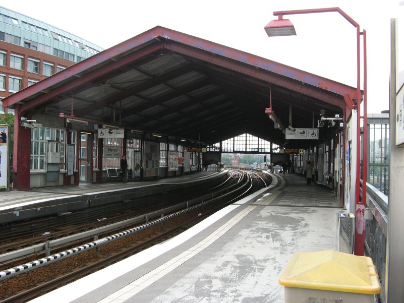 Hamburger Hochbahn, Station Baumwall