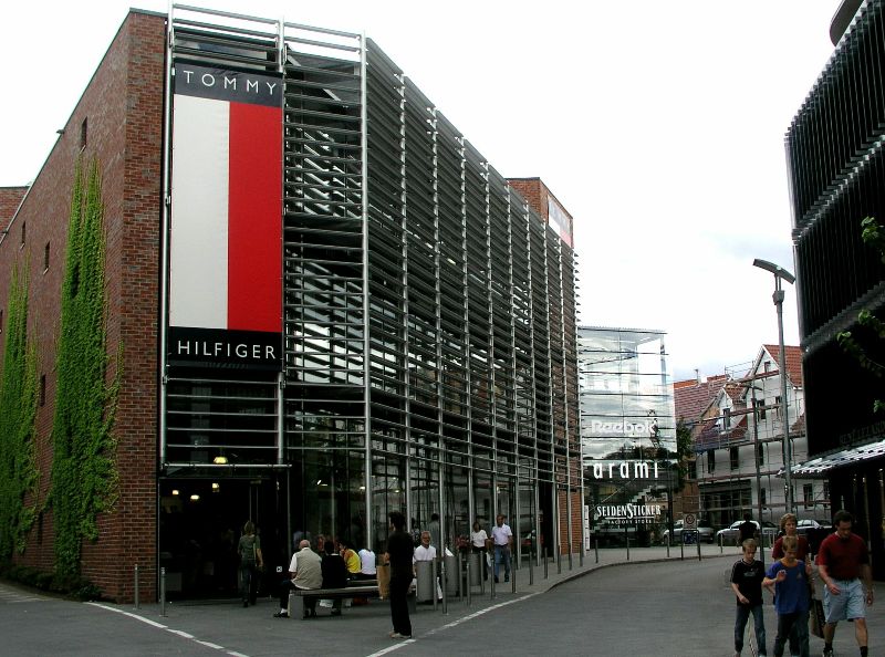 Tommy Hilfiger Outlet Store in Metzingen an der Mühlstraße 3