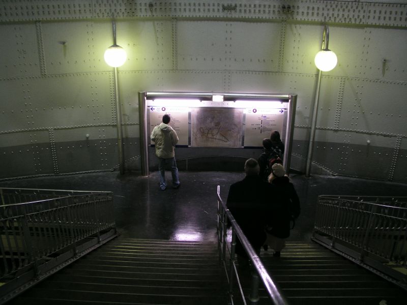 Abgang zur Metrostation Cité