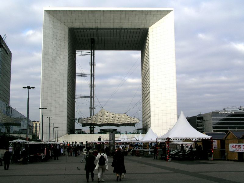 Grande Arche im Centre Commercial La Défense