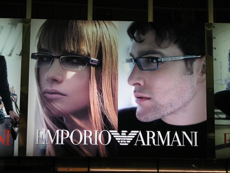 Werbung von Emporio Armani am Hauptbahnhof Stazione Termini