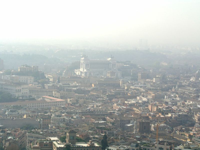 Rom von oben, mit dem Vittoriano, dem Gebiss von Rom