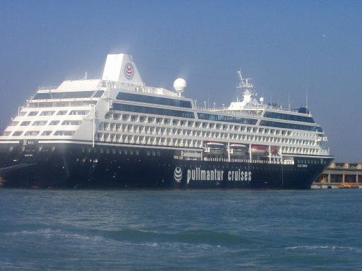 Kreuzfahrer am Canale della Giudecca