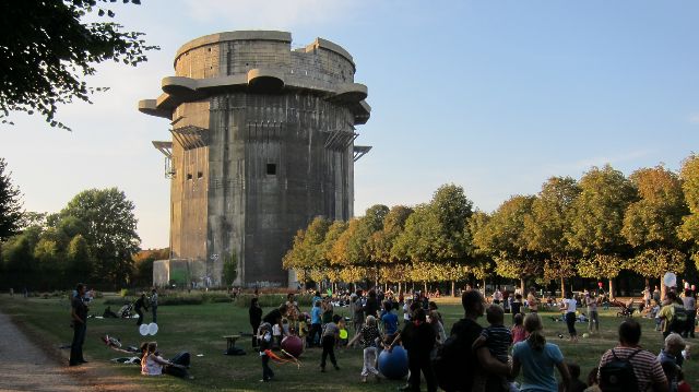 b9170072-familie-augarten.jpg (54023 Byte)