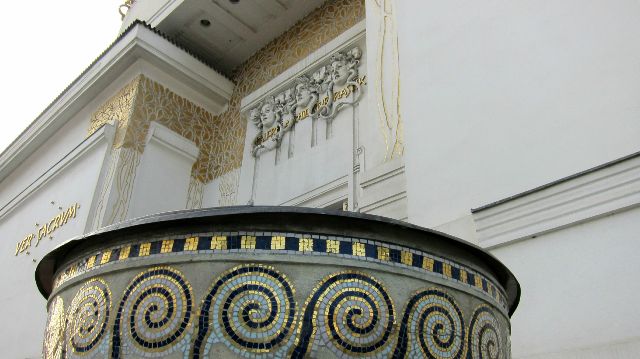 b9210020-wien-secession.jpg (47293 Byte)