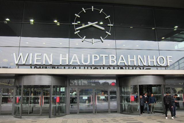 Wien Hauptbahnhof 2015